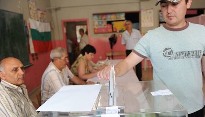 Peste 6,8 milioane de bulgari sunt aşteptaţi să voteze în alegerile parlamentare anticipate, care ar putea să ducă la un nou blocaj la patru luni de la demisia Guvernului Borisov