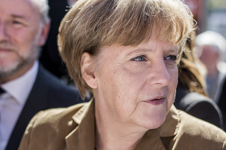 Merkel marchează puncte înaintea alegerilor legislative