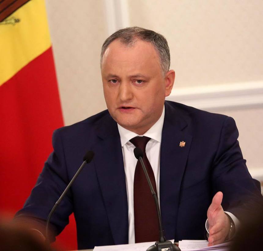 Dodon convoacă referendum pentru introducerea "Istoriei Moldovei" în şcoli şi pentru sporirea competenţelor preşedintelui privind dizolvarea Parlamentului