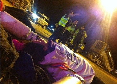 Autorităţile britanice au arestat trei persoane, care au blocat în semn de protest pista aeroportului Stansted din Essex