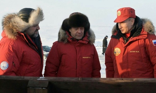 Putin vizitează arhipelagul Franz Josef pentru a reafirma prezenţa rusă în regiunea arctică