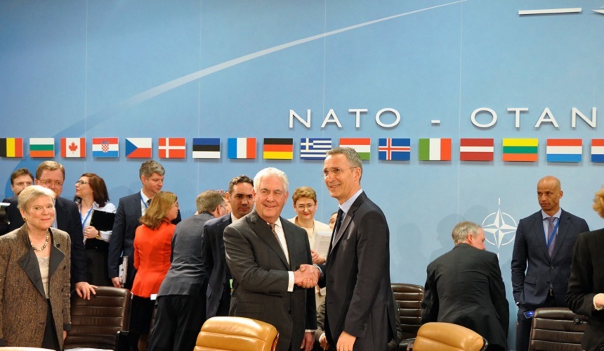 SUA dau două luni celorlalte state membre NATO să prezinte planuri în vederea alocării a 2% din PIB apărării 