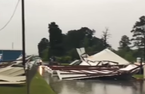 Cel puţin doi oameni au murit în Louisiana, stat afectat de furtuni violente. VIDEO