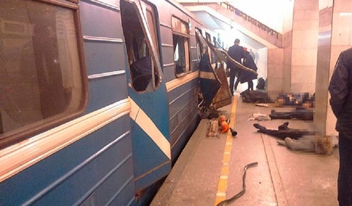 Un bărbat ar fi lăsat o servietă în vagonul de metrou unde a avut loc explozia de la Sankt Petersburg şi a urcat în alt vagon - martor