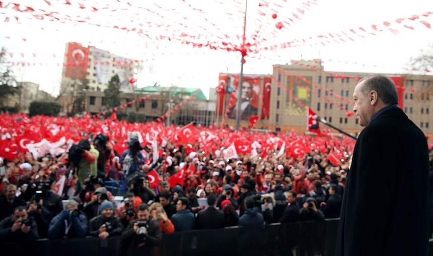 Erdogan avertizează că va continua să numească ţările europene „rămăşiţe ale nazismului şi fasciste”, dacă îşi menţin „atitudinea actuală faţă de Turcia”