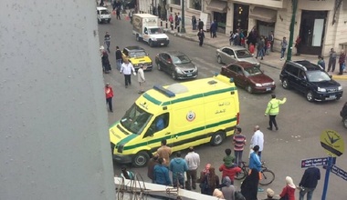 Cel puţin şase morţi şi 66 de răniţi într-un atac sinucigaş cu bombă în faţa unei biserici din Alexandria, înaintea atacului cu bombă de la Tanta, al cărui bilanţ a ajuns la 25 de morţi şi 60 de răniţi