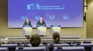 UE lansează o anchetă cu privire la legea ungară a educaţiei care vizează CEU