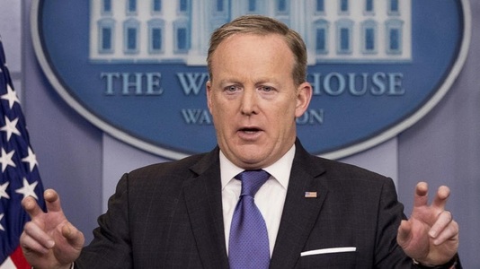 Spicer spune că l-a dezamăgit pe preşedinte când l-a comparat pe Assad cu Hitler