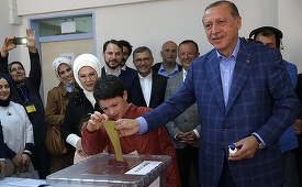 Erdogan revendică victoria la referendum