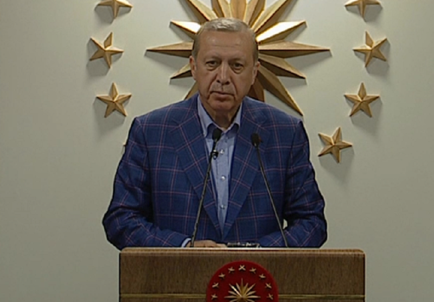 Erdogan afirmă că poporul turc a luat o decizie istorică la referendum