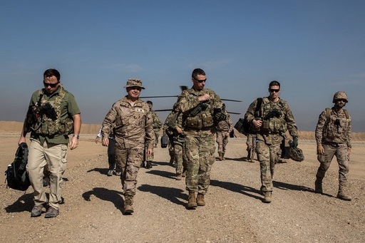 Militari irakieni au primit îngrijiri în urma unui atac cu armament chimic comis de Statul Islamic la Mosul, anunţă generalul american Joseph Martin