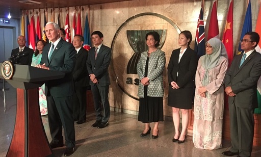 Trump va participa la trei summituri în Asia, în noiembrie, anunţă Pence la Jakarta