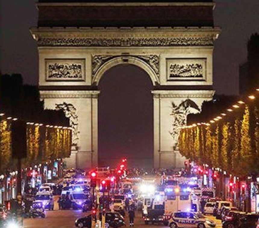 Poliţia franceză a emis un mandat de arestare pentru un al doilea suspect în atacul armat de pe Champs Elysee