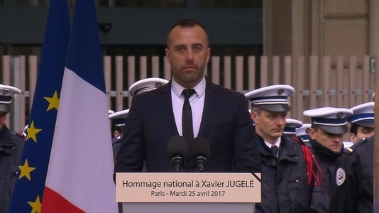 Partenerul poliţistului Xavier Jugelé, ucis în atacul de pe Champs-Elysées, spune că ”suferă fără ură”