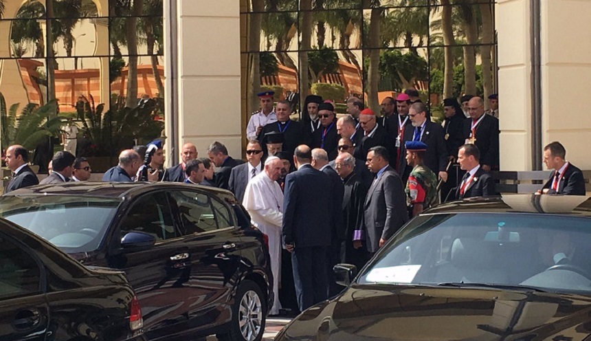 Papa Francisc, într-o vizită de 27 de ore în Egipt ca avocat al toleranţei