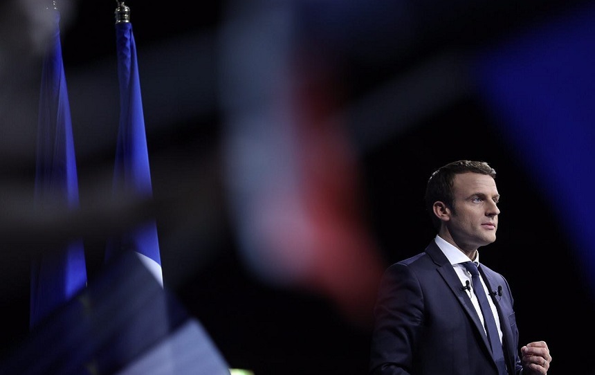 Macron atacă dur programul ”naţionalist şi eurosceptic” al contracandidatei sale în ultimul miting de amploare din Paris