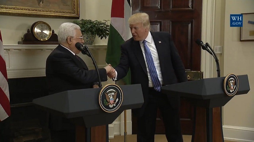 Trump îl primeşte pe Abbas la Casa Albă în vederea pregătirii unei posibile relansări a negocierilor de pace