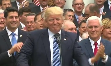 Donald Trump anunţă moartea Obamacare după ce proiectul legislativ de înlocuire a trecut de Camera Reprezentanţilor