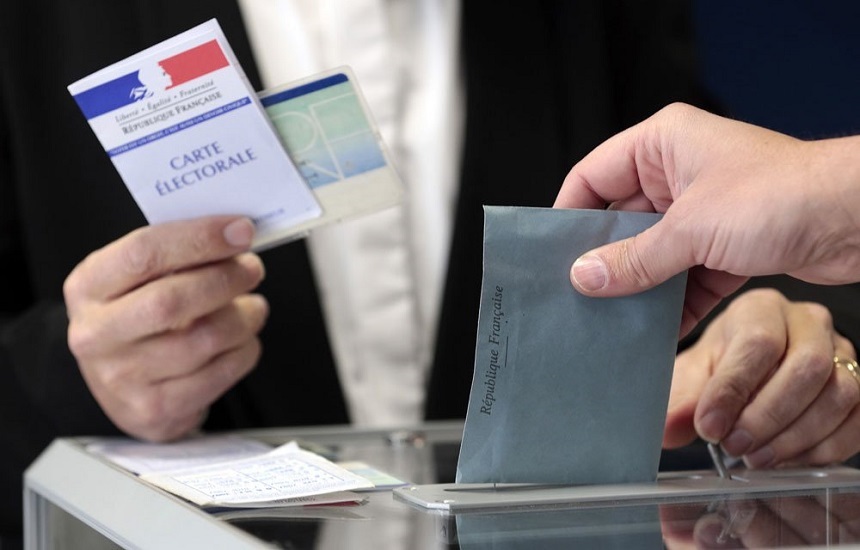 Partidul lui Le Pen s-a plâns că alegătorii au primit simulări rupte de buletine electorale cu numele acesteia