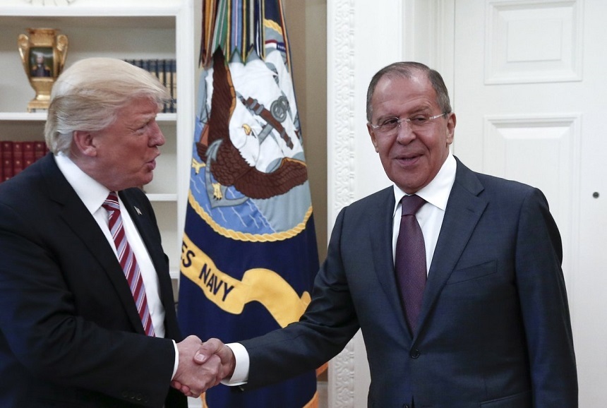 Este "umilitor" pentru poporul american să audă că Moscova controlează situaţia politică din SUA, spune Lavrov după întâlnirea cu Trump