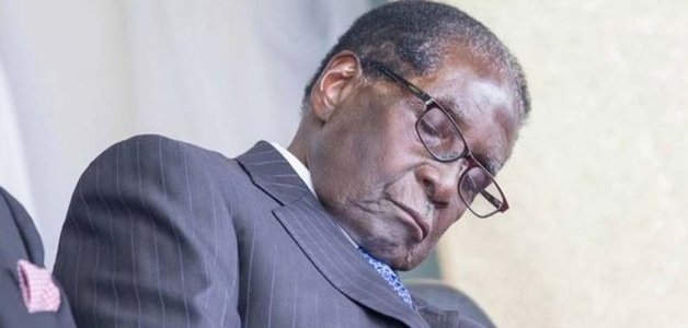 Zimbabwe: Preşedintele Mugabe nu doarme, ”ci îşi odihneşte ochii” în timpul şedinţelor