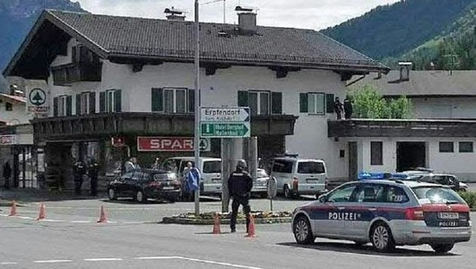 Un suspect arestat după ce a ţinut un ostatic mai multe ore într-o bancă în Austria