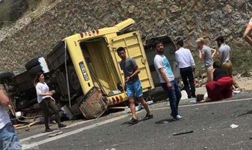 Cel puţin 17 morţi în sud-vestul Turciei, în urma răsturnării unui autocar cu turişti turci