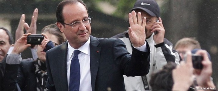 Hollande, primit la sediul Partidului Socialist în aplauze