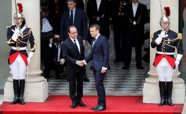 Aproape 7,2 milioane de telespecatori au urmărit transferul puterii Hollande-Macron, faţă de 4,6 milioane în 2012
