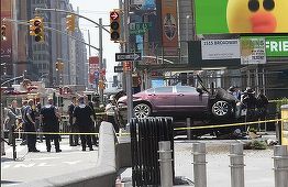 UPDATE - Incident în Times Square: Un mort şi 22 de răniţi, după ce o maşină a intrat în pietoni. Poliţia exclude o legătură cu terorismul. Şoferul, fost militar în Marina americană, ar fi fost în stare de ebrietate sau sub influenţa drogurilor. FOTO, VID