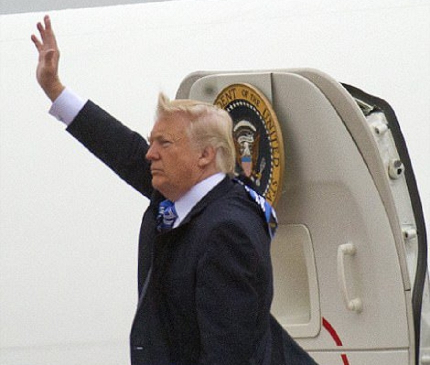 Trump începe primul său turneu internaţional important, în speranţa că va linişti furtuna de la Washington