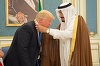Preşedintele Trump a primit cea mai importantă decoraţie acordată civililor în timpul vizitei din Arabia Saudită