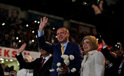 Erdogan, reales la conducerea AKP, partidul la putere în Turcia