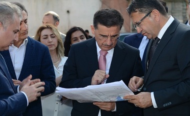 Presupuşii militanţi din Statul Islamic ucişi duminică la Ankara vizau Congresul AKP, afirmă guvernatorul capitalei turce