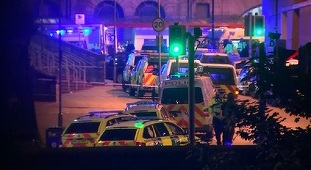 Poliţia britanică a arestat trei persoane, la Manchester, în legătură cu atentatul de luni