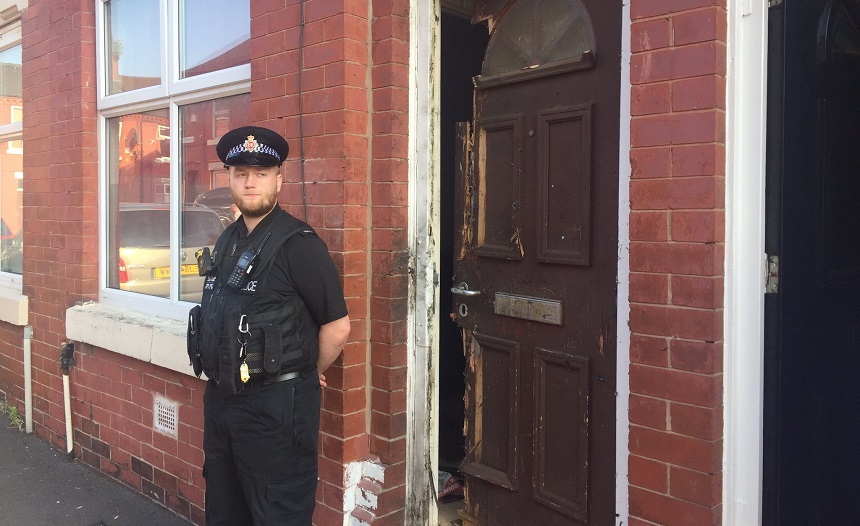 Bărbat reţinut la Moss Side, a zecea persoană arestată în legătură cu atentatul de la Manchester