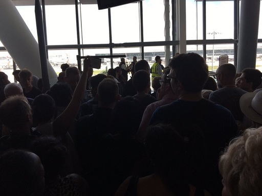 Defecţiunea IT de la British Airways afectează pasagerii de pe mai multe aeroporturi din lume; compania a anulat toate zborurile de sâmbătă de la Londra