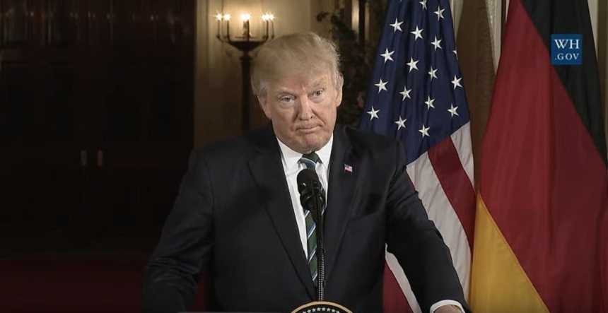 Trump s-a întors la Washington din primul său turneu în străinătate la o Casă Albă în plină criză