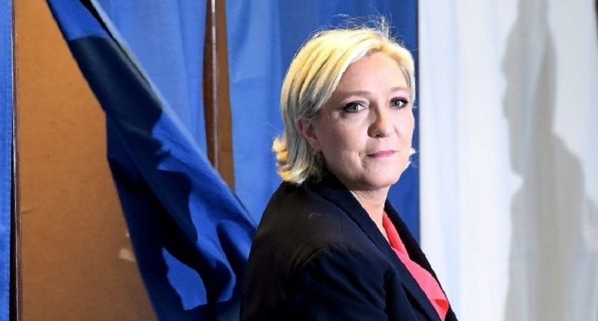 Le Pen a salutat vizita lui Putin în Franţa, subliniind că trebuie normalizate relaţiile cu Rusia