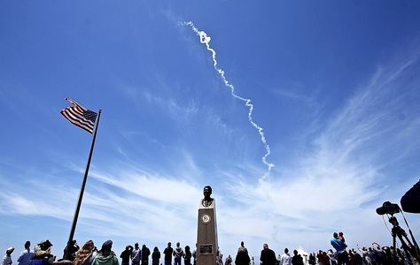 SUA testează cu succes, în premieră, interceptarea unei rachete balistice intercontinentale, un mesaj adresat Phenianului