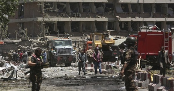 Bilanţul atentatului de la Kabul a crescut la 80 de morţi; preşedintele afgan denunţă un atac laş