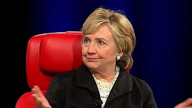 Hillary Clinton denunţă o complicitate între ruşi şi americani împotriva sa