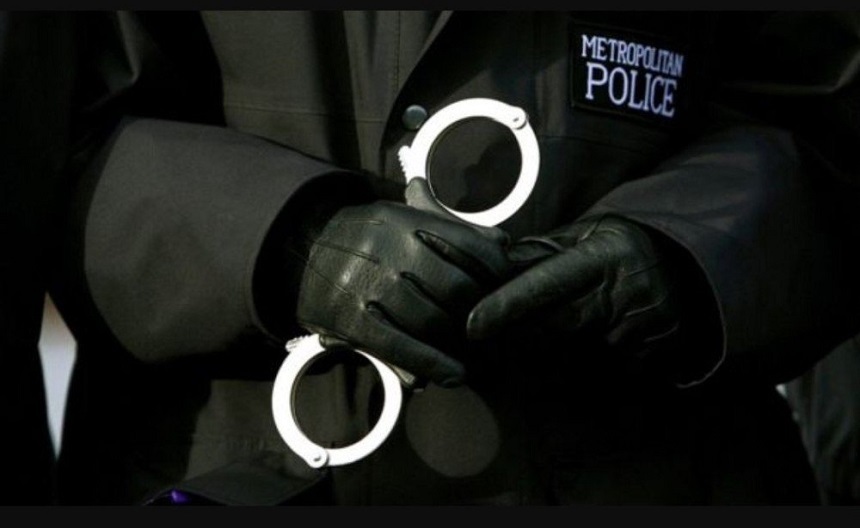 Poliţia britanică arestează un bărbat la Manchester în legătură cu atentatul sinucigaş