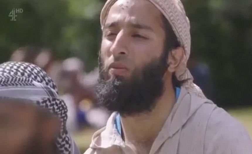 Khuram Butt a încercat să radicalizeze copii oferindu-le dulciuri şi a apărut într-un documentar despre jihadişti înainte de atentatul de la Londra. FOTO, VIDEO