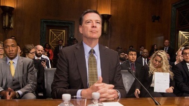 Comey confirmă că Trump i-a cerut să abandoneze ancheta cu privire la Flynn, într-o declaraţie scrisă către Congres 