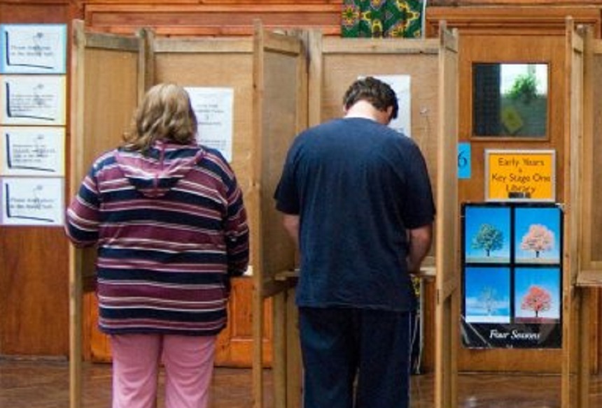 Britanicii au început să voteze în alegerile legislative anticipate