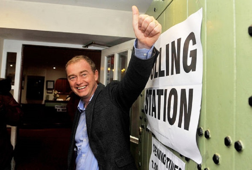 Liderul Partidului Liberal-Democrat şi cel al UKIP au votat în alegerile generale din Marea Britanie. FOTO