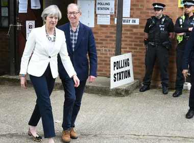 Alegeri anticipate în M.Britanie - May nu intenţionează să demisioneze, după ce Partidul Conservator a pierdut majoritatea absolută în Parlament. Corbyn: Negocierile pentru ieşirea Marii Britanii din UE trebuie să continue - UPDATE