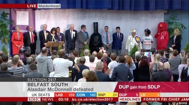 Theresa May promite stabilitate pentru ţară după ce a câştigat alegerile în circumscripţia sa din Maidenhead