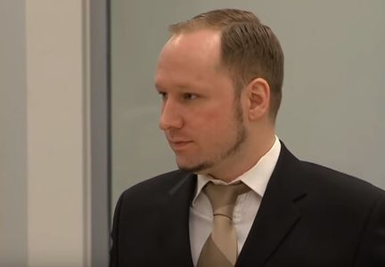 Anders Breivik şi-a schimbat numele legal în Fjotolf Hansen
